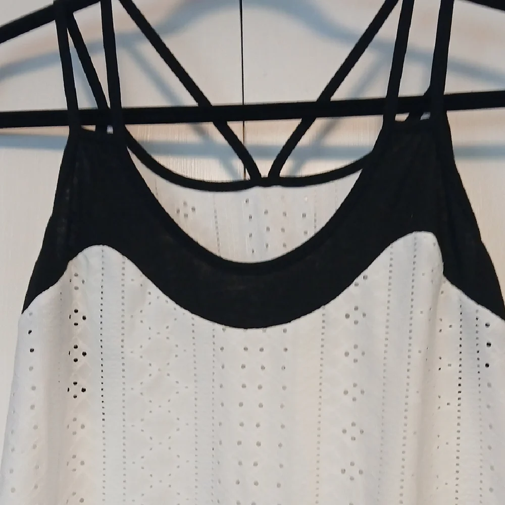 NWOT Black and White Eyelit Camisole Tank Top - Picture 2 of 7